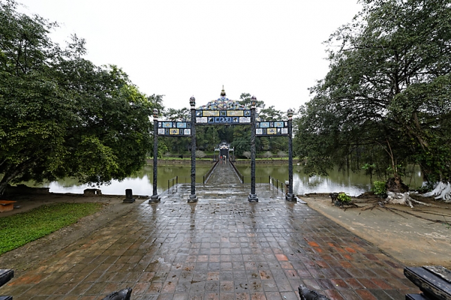 Hué-Tombeau de Minh Mang-083